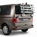 Srebrny bagażnik rowerowy na klapę bagażnika do VW California, VW Multivan, VW Caravelle
