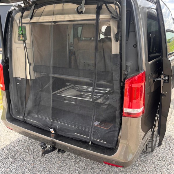 siatka na owady mercedes marco polo.jpg