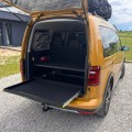 wysuwana platforma bagażowa vw caddy.jpg