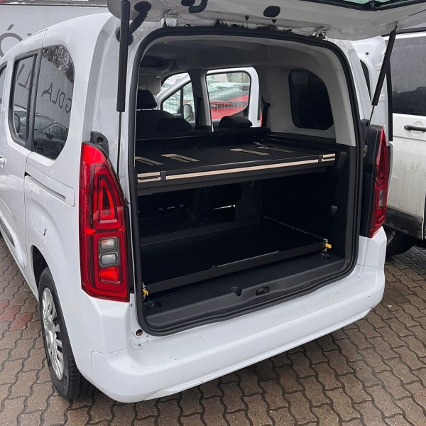 półka do bagażnika toyota proace.jpeg