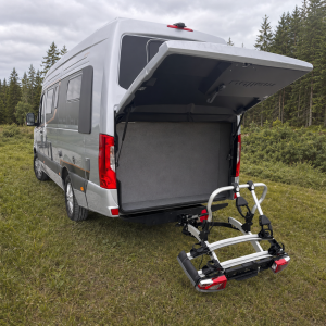 Portabicicletas para autocaravana, Soporte para bicicletas, Portabicicletas eléctrico para autocaravana 2, 3 bicicletas - Carthago Malibu Genius 641